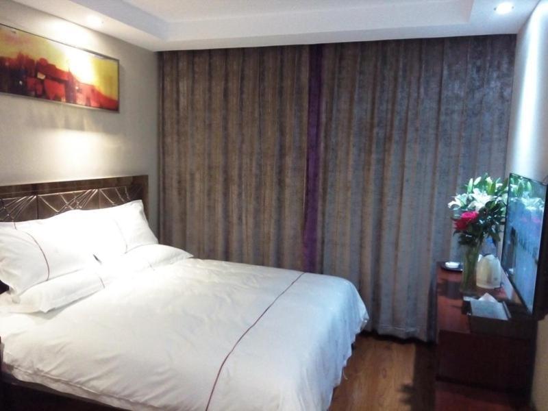 Greentree Inn Geermu Walking Street Business Hotel Golmud Екстериор снимка