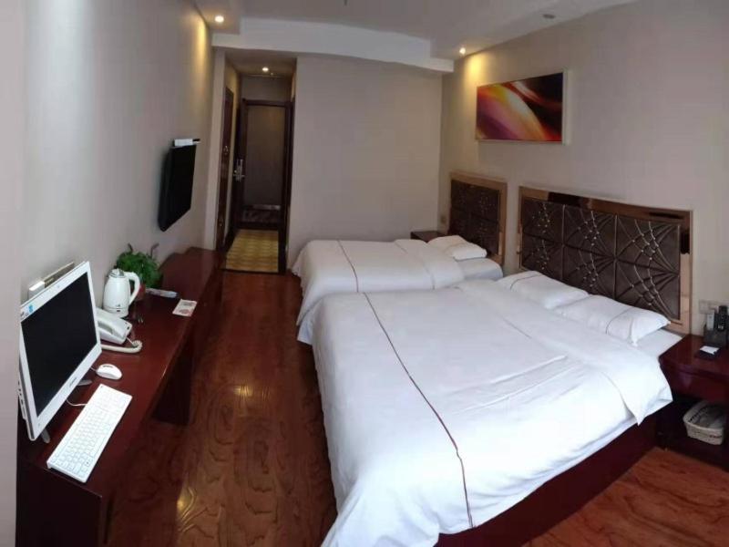Greentree Inn Geermu Walking Street Business Hotel Golmud Екстериор снимка