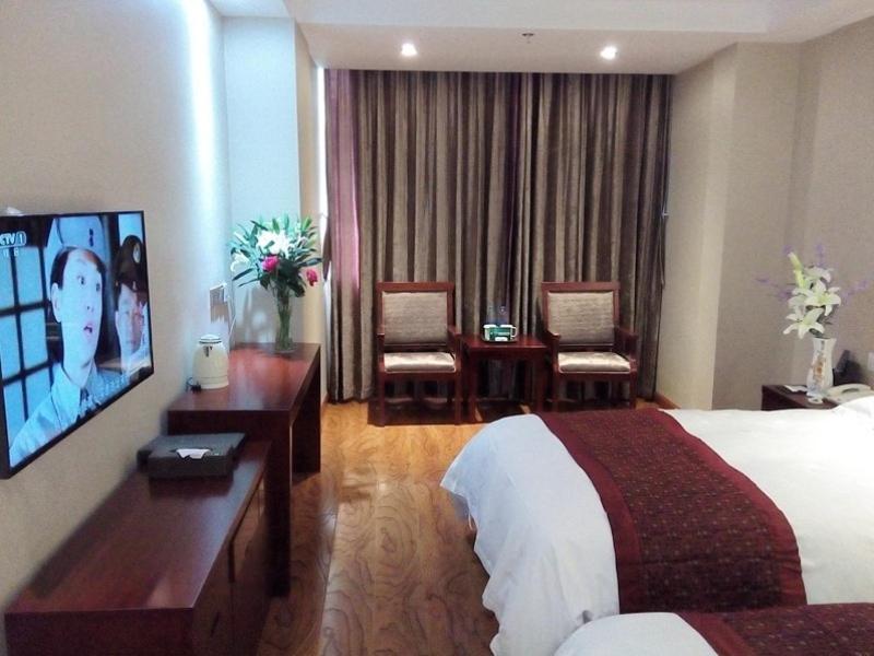 Greentree Inn Geermu Walking Street Business Hotel Golmud Екстериор снимка