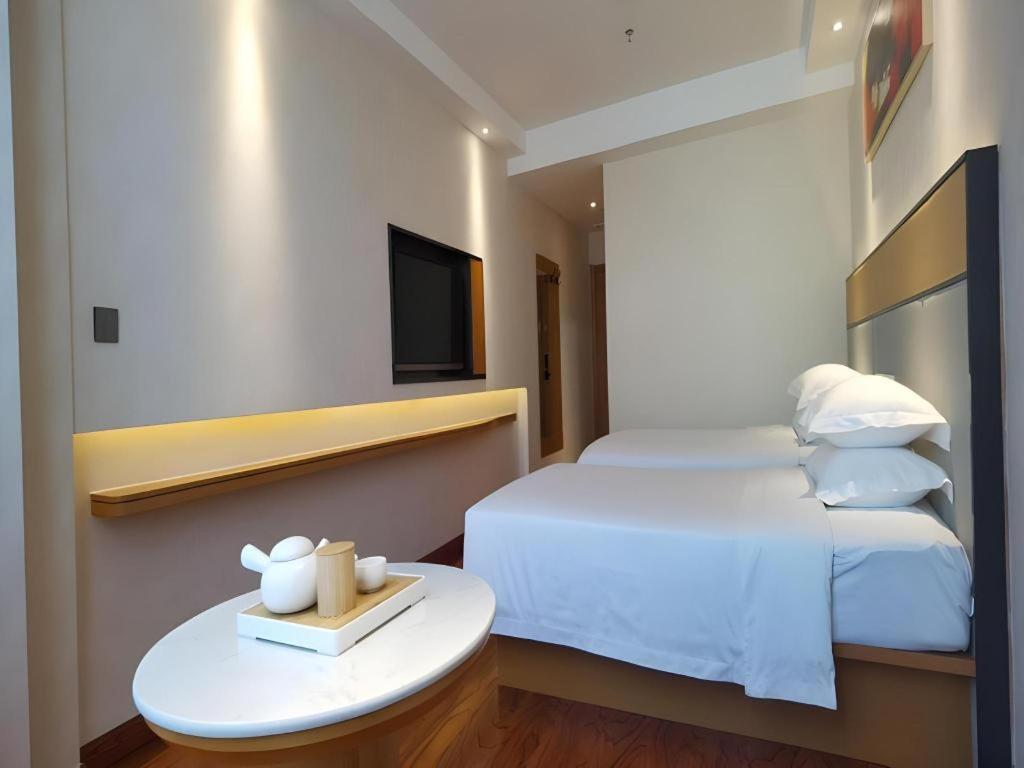 Greentree Inn Geermu Walking Street Business Hotel Golmud Екстериор снимка