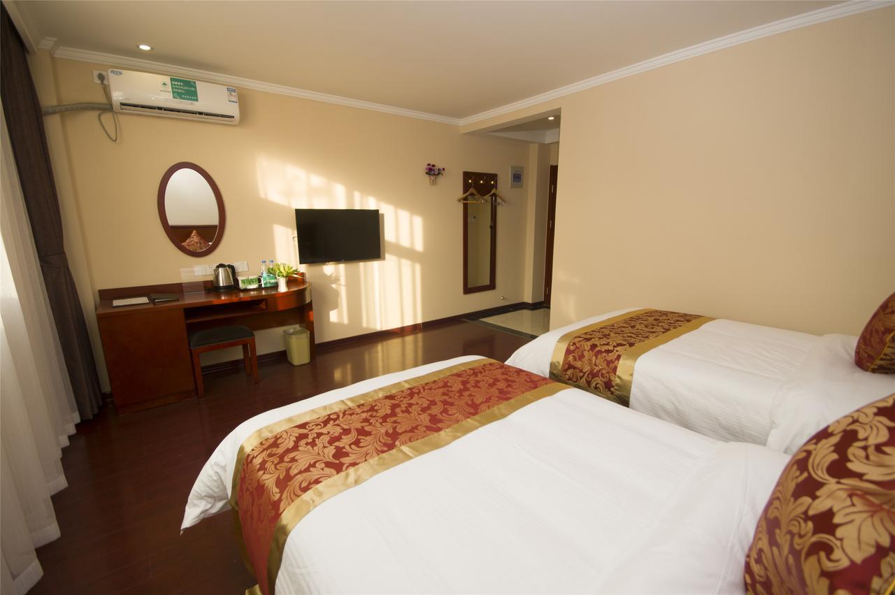 Greentree Inn Geermu Walking Street Business Hotel Golmud Екстериор снимка