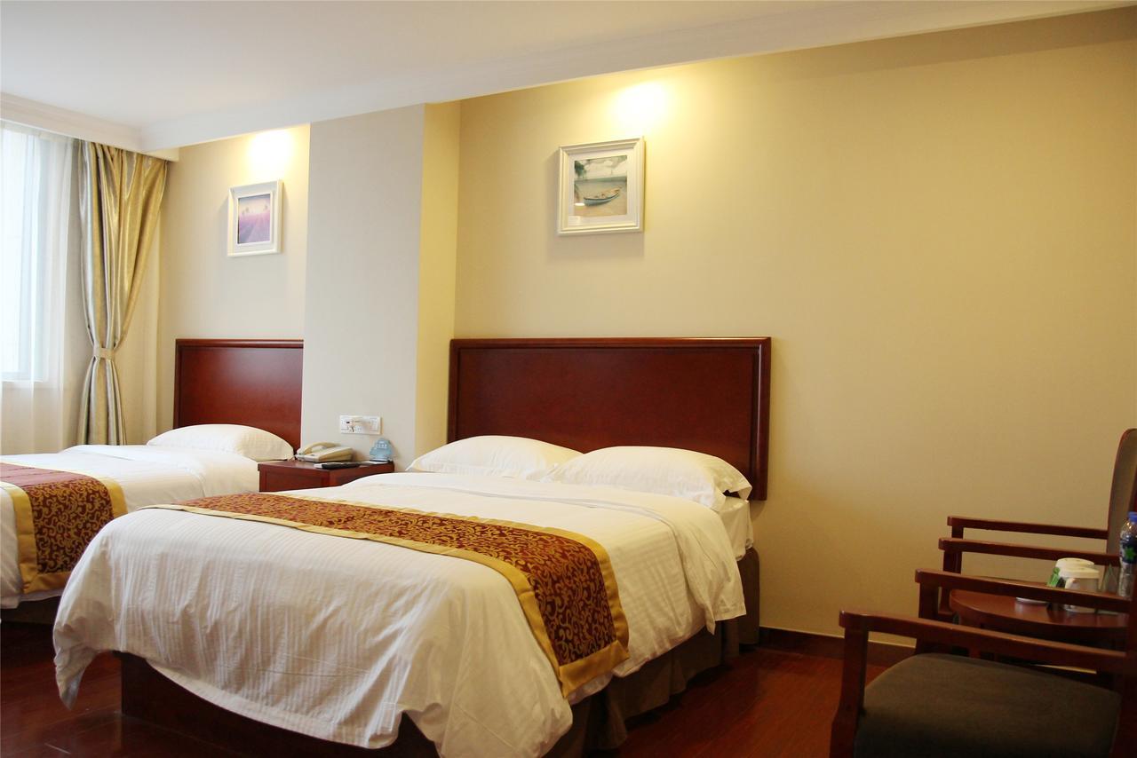Greentree Inn Geermu Walking Street Business Hotel Golmud Екстериор снимка